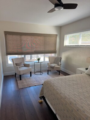 4 habitaciones, tabla de planchar con plancha, cuna de viaje y wifi 