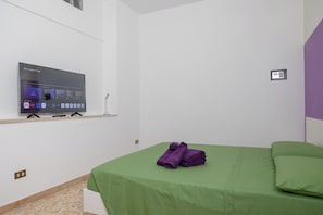 2 chambres, fer et planche Ă repasser, Wi-Fi, draps fournis
