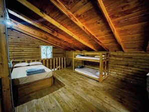2 bedrooms, bed sheets