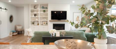 Smart TV, fireplace, computer monitors, printers