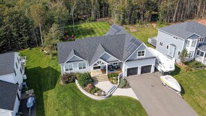 Exterior - Casa Bonita PEI – Spacious & Dog-Friendly, Minutes to Charlottetown, Beach, Golf (Stratford)