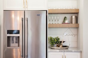 Interior - Casa Bonita PEI – Spacious & Dog-Friendly, Minutes to Charlottetown, Beach, Golf (Stratford)