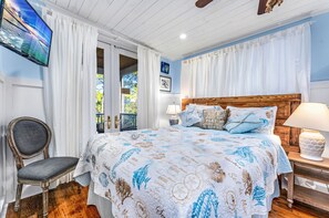 6 bedrooms, iron/ironing board, travel crib, free WiFi - Prince of Tides - 6 BEDROOM with POOL+ELEVATOR - SHORT WALK TO BEACH (Eastpoint)