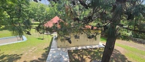 Enceinte de lâhĂ©bergement