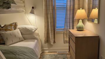 2 Schlafzimmer, Zimmersafe, Bügeleisen/Bügelbrett, WLAN