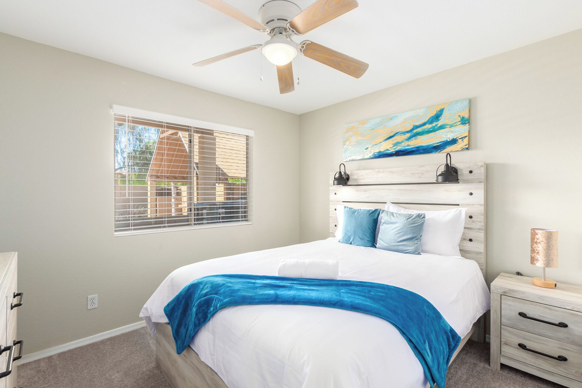 4 Schlafzimmer, Schreibtisch, Bügeleisen/Bügelbrett, WLAN