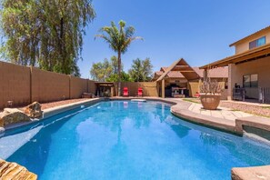 A heated pool - Heated Pool/Comfy King/Queen/BBQ (Casa Grande)