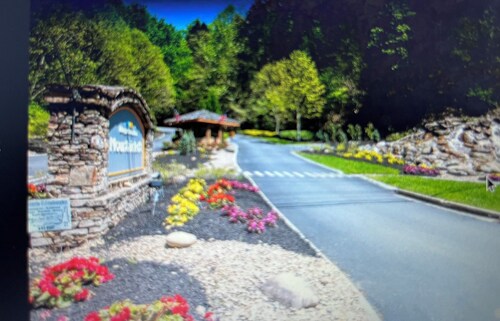 6 night Sun-Sat Chalet sleeps 6-8  
7-20/26 week sleeps 6 only