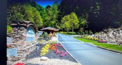 6 night Sun-Sat Chalet sleeps 6-8
7-20/26 week sleeps 6 only