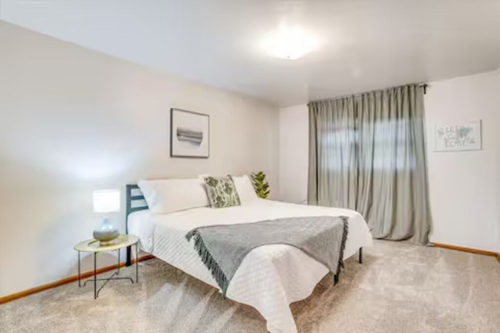 4 soverom, strykejern/-brett, reiseseng for barn og wi-fi (inkludert)