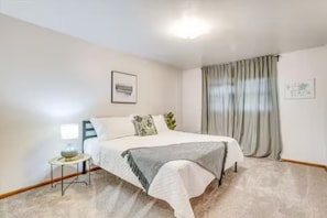 4 chambres, fer et planche à repasser, lit parapluie, Wi-Fi gratuit