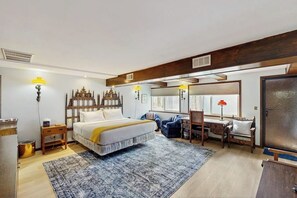 8 soveværelser, strygejern/strygebræt, internetforbindelse, sengetøj