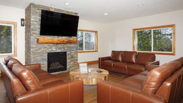 Smart TV, fireplace, foosball, table tennis