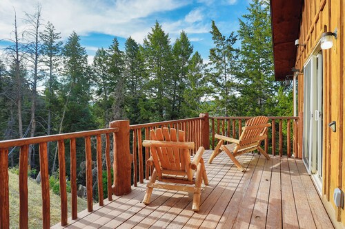 Mountain Home w/ Views & Game Room, Slopes 20 min