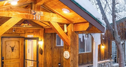 Spacious Mountain Chalet - Park City, Game Room, Near 7 Ski Resorts, 4 Balconies