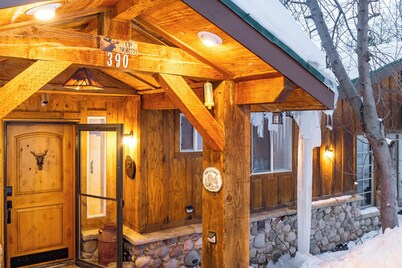 Spacious Mountain Chalet - Park City, Game Room, Near 7 Ski Resorts, 4 Balconies