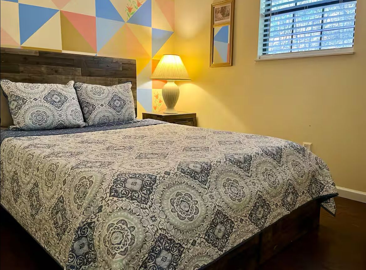 2 habitaciones, tabla de planchar con plancha y wifi gratis 