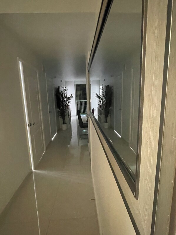 Interior - Beautiful spacious 4-bedroom condo with WiFi and fitness room in marvelous Miami (Miami)