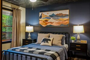 5 habitaciones, tabla de planchar con plancha y cuna de viaje