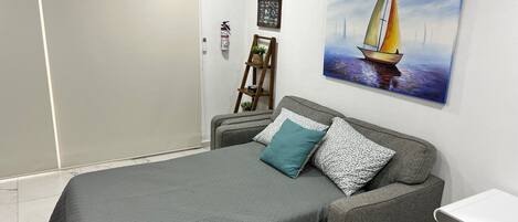 Fer et planche Ă repasser, Wi-Fi, draps fournis