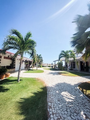 Ullakkohuoneisto, 1 makuuhuone, esteetön, tupakointi sallittu | Puutarha