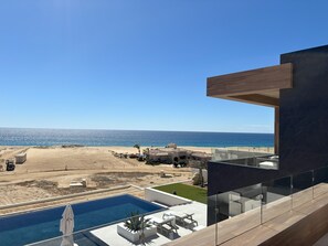 Pool - Luxury Oceanfront Villa in Cabo. 7BR, 7.5BA & Pool Bath. Golf & Nobu on resort (Cabo San Lucas)