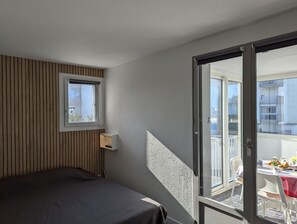1 bedroom, iron/ironing board