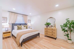 Unclassified image, 2 of 16, button