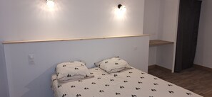 4 Schlafzimmer, Reisekinderbett, Bettwäsche
