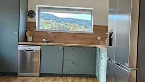 茶具/咖啡用具、冰箱、微波炉、烤箱