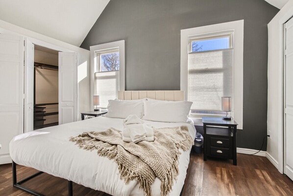 3 室のベッドルーム、WiFi、ベッドシーツ