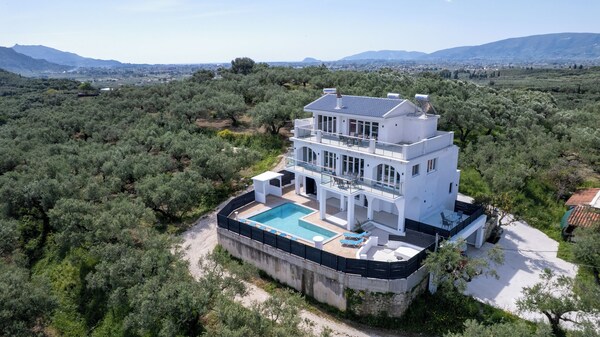 Gigi Star Luxury Apartvilla With Pool, Sea View - Zakynthos