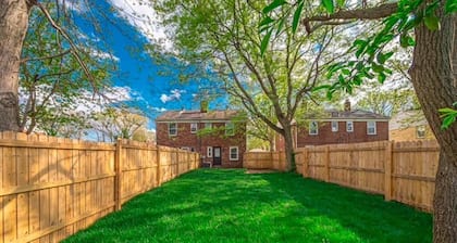 Charming 2-bedroom townhome with fenced backyard in fabulous Evansville.