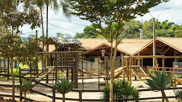 Children’s play area – outdoor