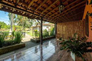 基础客房 | 迷你吧、免费婴儿床、免费 WiFi、床单