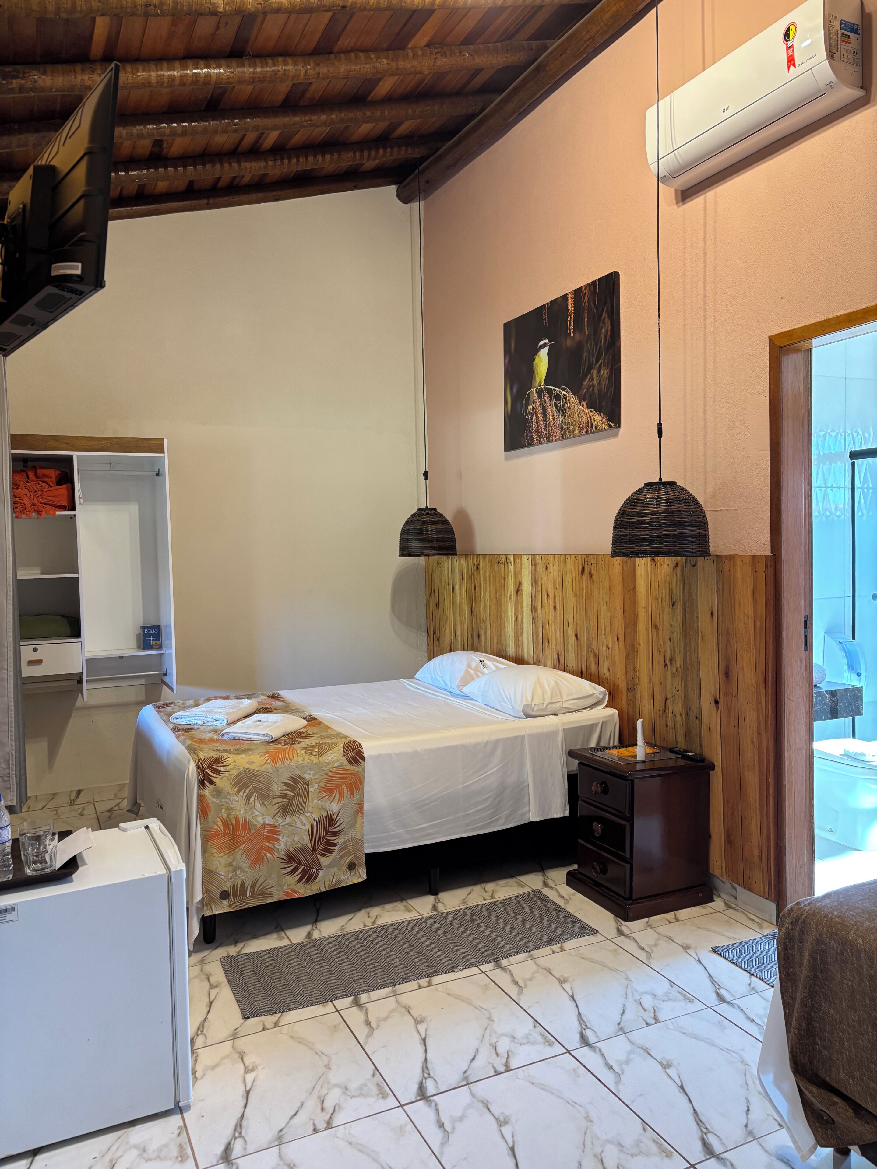 Basic Room | Free WiFi, bed sheets