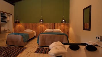 Comfort Room | Minibar, free cots/infant beds, free WiFi, bed sheets