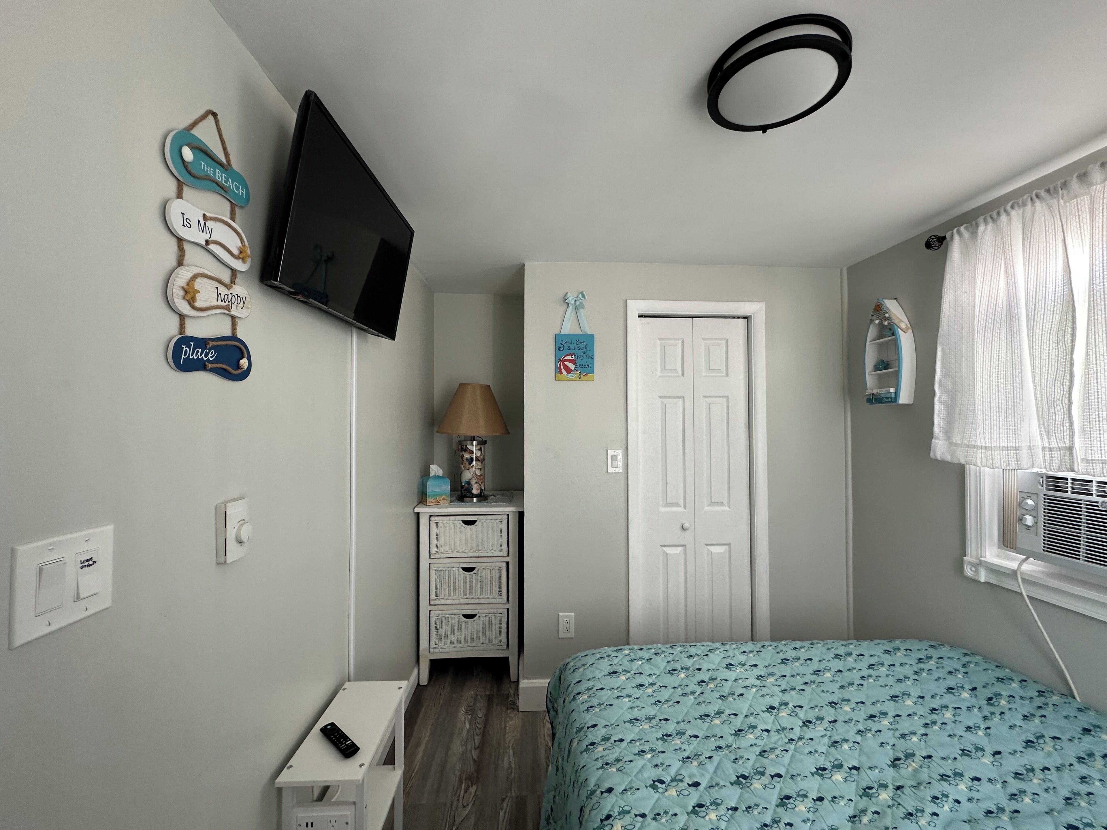 2 室のベッドルーム、WiFi