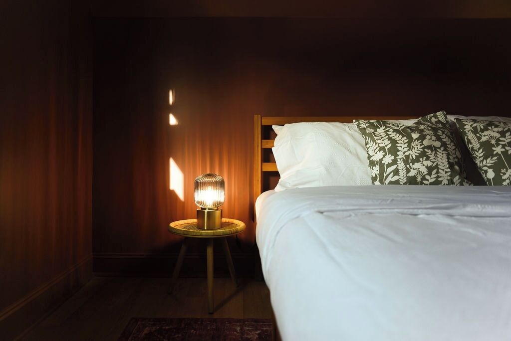 2 chambres, bureau, fer et planche à repasser, accès au Wi-Fi (inclus)