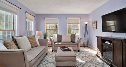 Spacious 4BR Central-Berkshires Home with POOL!