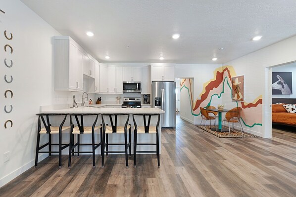 Microwave, oven, stovetop, dishwasher