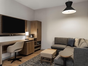 Room, Multiple Beds, Accessible Bathtub