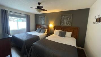 2 bedrooms, iron/ironing board, internet, bed sheets