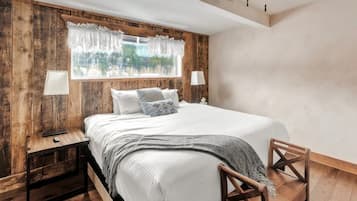 2 bedrooms, iron/ironing board, internet, bed sheets