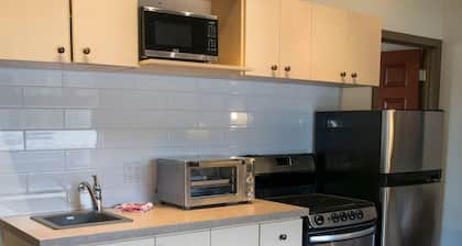 Yam 27/28 - Upper 2 Bedroom K/Q