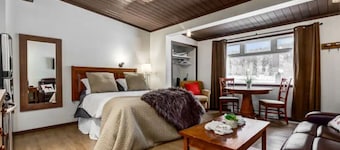Yam 24 - Upper Family Suite
