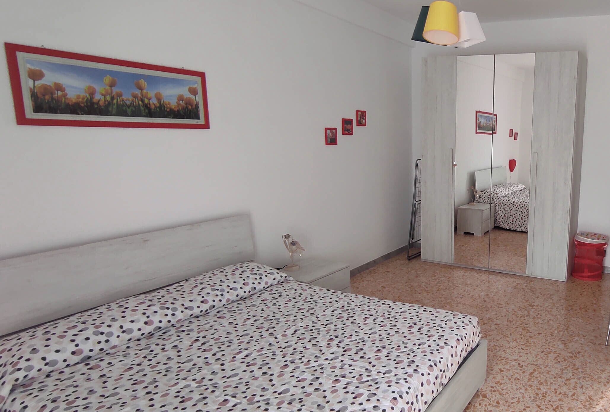 3 bedrooms, desk, free WiFi, bed sheets