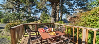 Cozy:}~EasyWalktoBeach/Boardwalk/Café/Pub/Cove~Bikes~Fenced~Quiet~Dogs