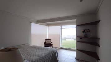 Classic Apartment, Ocean View | 3 bedrooms, free WiFi