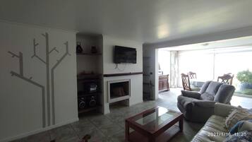 Căn hộ phong cách cổ điển, quang cảnh biển | Khu phòng khách